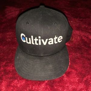 Cultivate, Barely Worn, Size fits All, Color Black